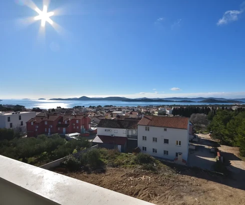 Vodice - Luxusapartment S9 mit zwei Schlafzimmern, Aufzug, Meerblick, zweite Etage