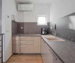 Zadar, Melada, moderno apartamento de dos dormitorios con terraza en la azotea, OBRA NUEVA