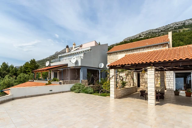Immobilie auf Hvar in erster Meereslinie zu verkaufen in Kroatien