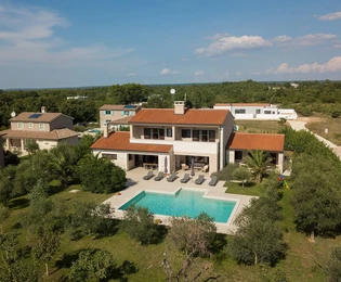 Villa con piscina in vendita a Svetvinčenat in Croazia