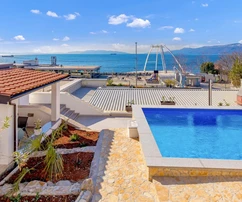 Rijeka, Kantrida, house with a pool and panoramic sea view near the coast