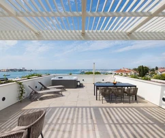Appartamento in vendita a Umago con vista sul mare in Croazia
