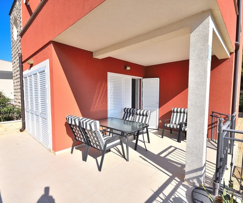 VENDU - Maison avec vue mer à vendre à Tribunj