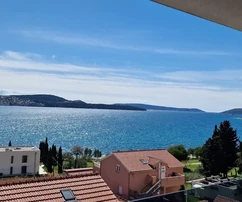 Seget D., penthouse 174 m2, immeuble neuf, vue panoramique sur la mer, 2 garages