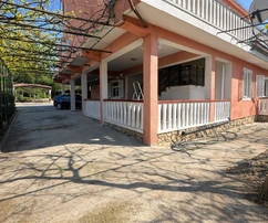 Dalmazia - Casa d'investimento con 7 appartamenti e ampio terreno