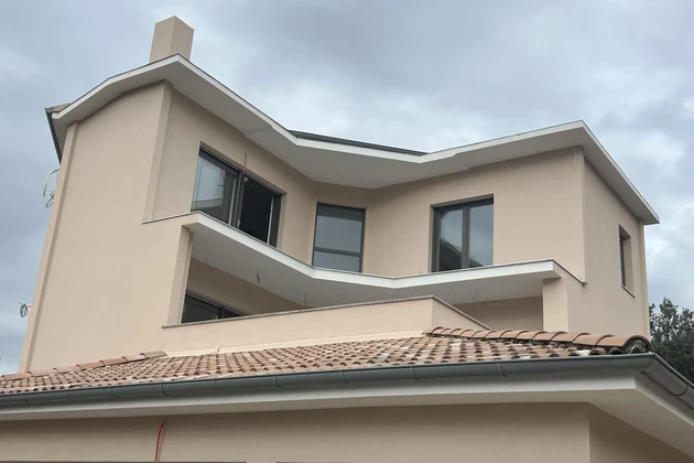 Kétszintes apartman eladó Pakoštaniban Horvátországban