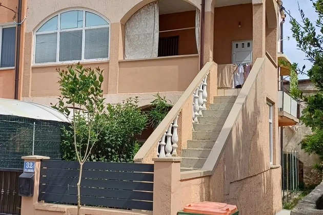 Maison jumelée familiale / deux unités résidentielles