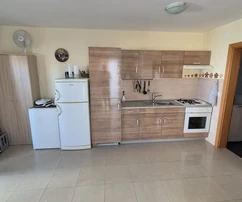 Appartement au 1er étage, côté sud, à 50 mètres de la mer avec vue sur la mer