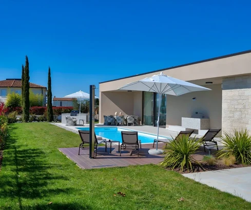Istria, Poreč: Luxusná vila na okraji obce