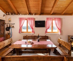 Moderní vila s bazénem na prodej v Klisu v Chorvatsku