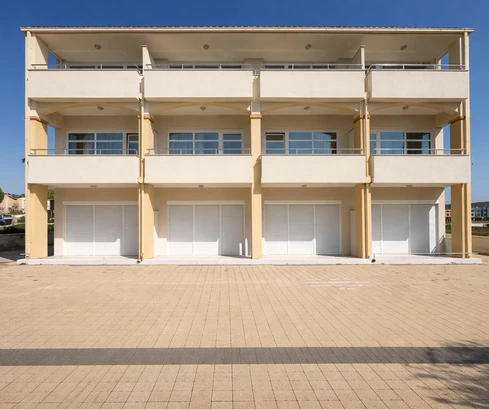Potencijalni mini-hotel / zgrada apartmana - Sukošan, 70 m od mora