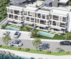 Trojizbový byt na predaj priamo pri mori v Nine v Chorvátsku