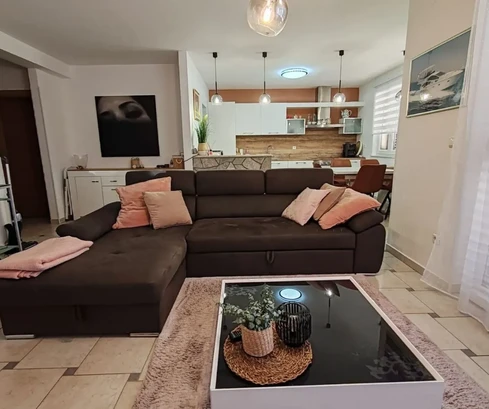 Byt na prízemí, ostrov Krk, okolie Krku – terasa 40 m²!