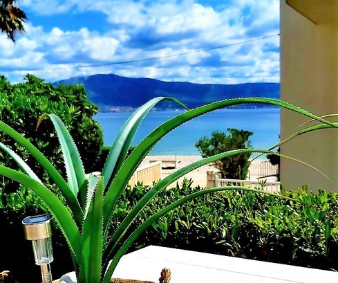 Luxusní vila s bazénem a přímým vstupem do moře na Čiovu