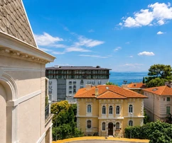 Opatija, centre, penthouse de luxe de 220 m² avec terrasse sur le toit et deux places de parking