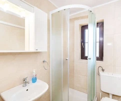 Villa con appartamenti e vista mare in vendita in Croazia