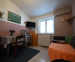 Társasház tengerre néző kilátással, Isztria, Pula