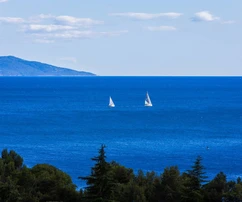 Appartement spacieux à vendre directement sur le front de mer à Opatija en Croatie