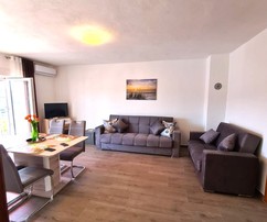 Gyönyörű tengerre néző apartman eladó Čiovón