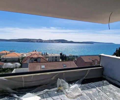 Seget D., Penthouse 174 m2, Neubau, Panoramablick auf das Meer, 2 Garagen