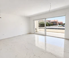 ( S1 ) Luxurious two-room apartment - Private garden - 2 parking spaces