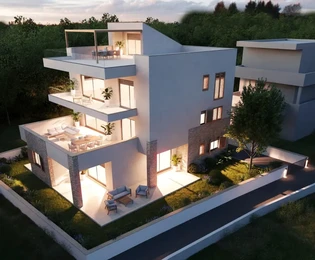 VODICE – BAUGRUNDSTÜCK 748 m² MIT GÜLTIGER BAUGENEHMIGUNG, TOP-LAGE!