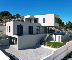 Luxusná vila s bazénom na predaj – Murter, Betina