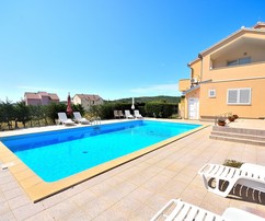 Apartment for sale in Vodice with a sea view