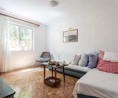 Casa de tres pisos en venta en Jelsa, Hvar, Croacia