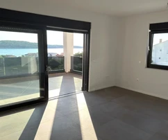 Nowe mieszkanie z otwartym widokiem na morze, 150 m od plaży!