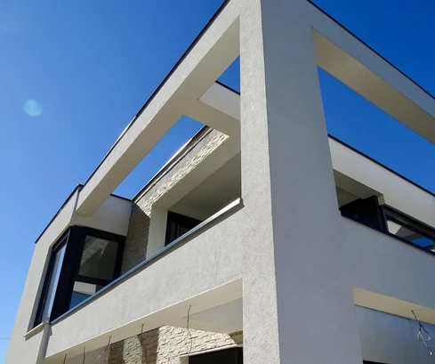 Vila se dvěma byty a bazénem na prodej v Malinské v Chorvatsku