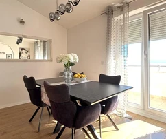 Split, penthouse Znjan o rozloze 119,6 m² s výhledem na moře a 2 parkovacími místy