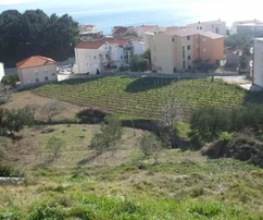 Duće - 1870 m2, üzleti-lakóövezet