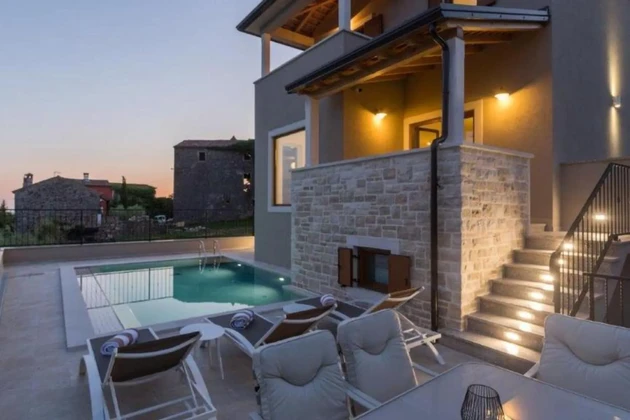 Istria, Buje, casa istriana con piscina y vistas panorámicas