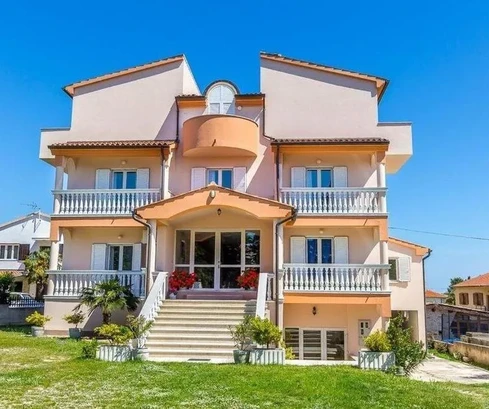 Hotel in an attractive location with a view of the sea, Istria, Medulin