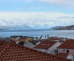 Трогир, 2-комнатная квартира 65 м², новостройка, вид на море
