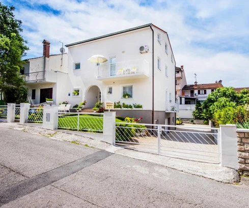 Obytný a obchodní dům, Rovinj