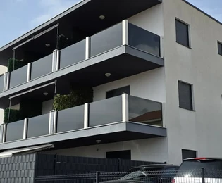 Uređen stan 45 m2 s velikom terasom – srce Trogira na dohvat ruke!