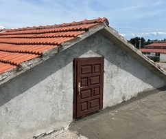 Trogir, Divulje, földszint 161 m2 kerttel 485 m2, 700 m-re a tengertől