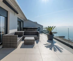 Zadar, Bibinje, two-bedroom apartment with an impressive sea view, first row to the sea