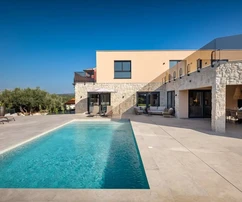 Istrie, Tar, villa de luxe moderne avec piscine dans un emplacement calme