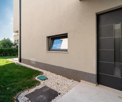 Zadar, Kozino, elegante apartamento de dos dormitorios con jardín cerca del mar