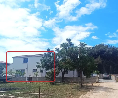 Dva byty v dome s pozemkom na predaj