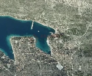 Дрвеник Вели, участок под застройку 977 м2, 270 м от моря