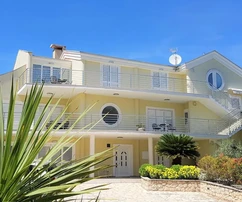 Maison d'appartements au centre de Zadar