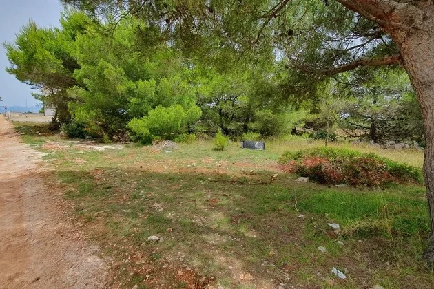 Južna strana otoka Vira, građevinsko zemljište 616 m²