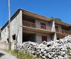 Marina, Poljica, nedokončený dům 397 m2, pouze 40 m od moře a pláže