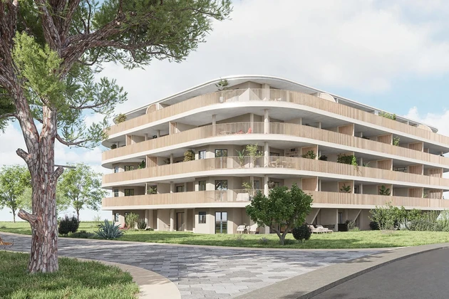 Istria, Umag, exkluzívny prízemný apartmán s dvoma spálňami a priestrannou záhradou