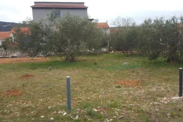 <p>Marina, Poljica, terreno edificabile di 850 m2, a 170 m dal mare</p>