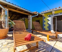 Istrien, Fažana: Elegantes doppelhaus-anwesen mit swimmingpool zum verkauf